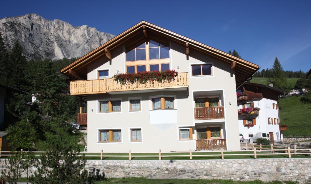 Ciasa Rudiferia Appartamenti In Alta Badia Exterior foto