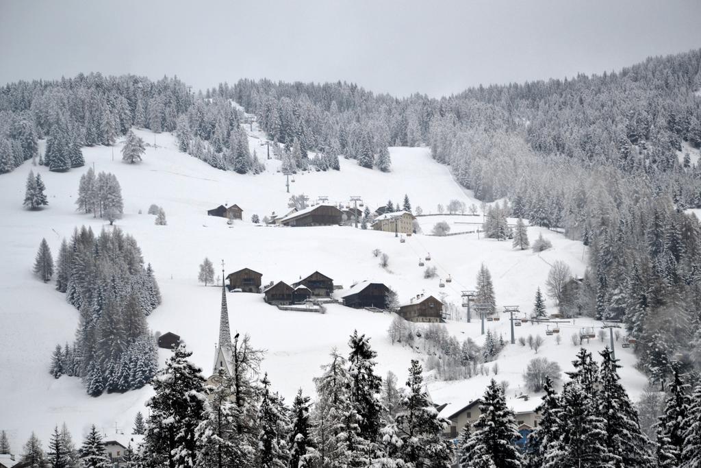 Ciasa Rudiferia Appartamenti In Alta Badia Exterior foto